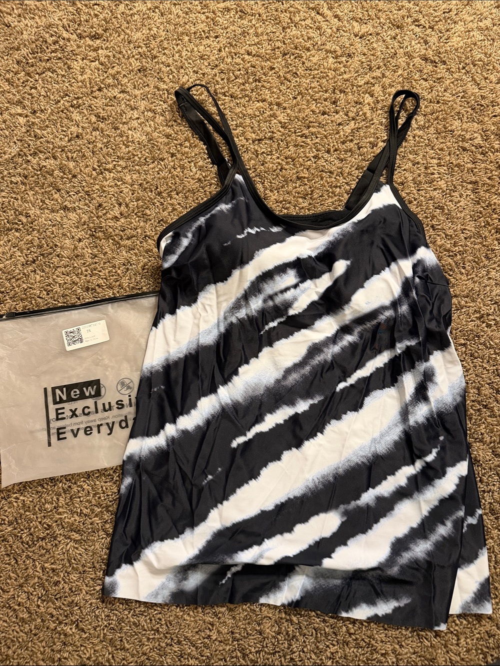Source Unknown Black and White Tie-Dye Swim Cami Top